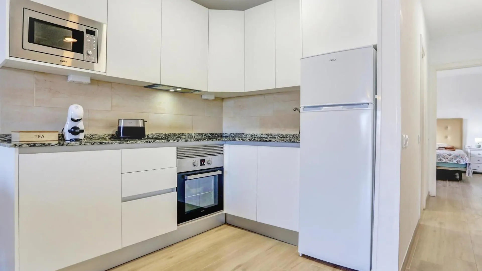 Lejlighed Amplio Apartamento Con Terraza Soleada, Piscina Y Wifi - Es-347-49 Arona  Spanien
