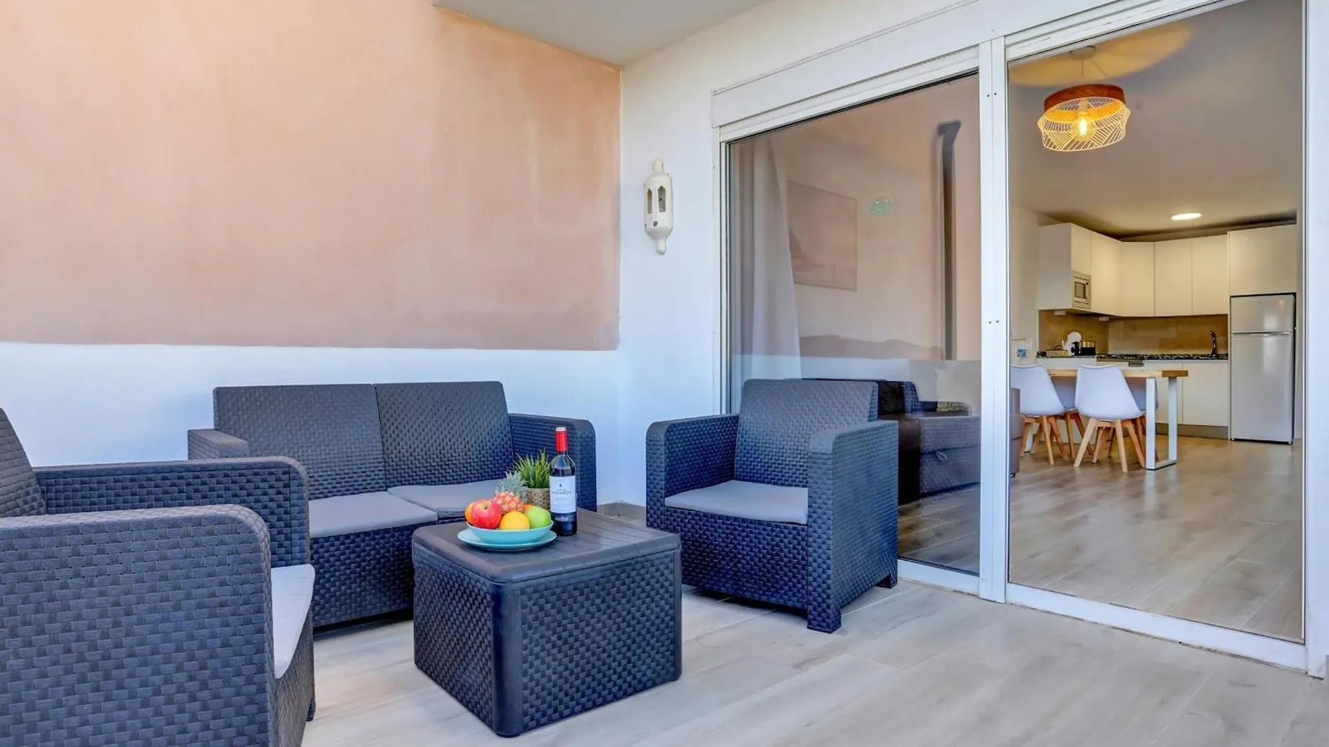 Amplio Apartamento Con Terraza Soleada, Piscina Y Wifi - Es-347-49 Arona  Arona (Tenerife)
