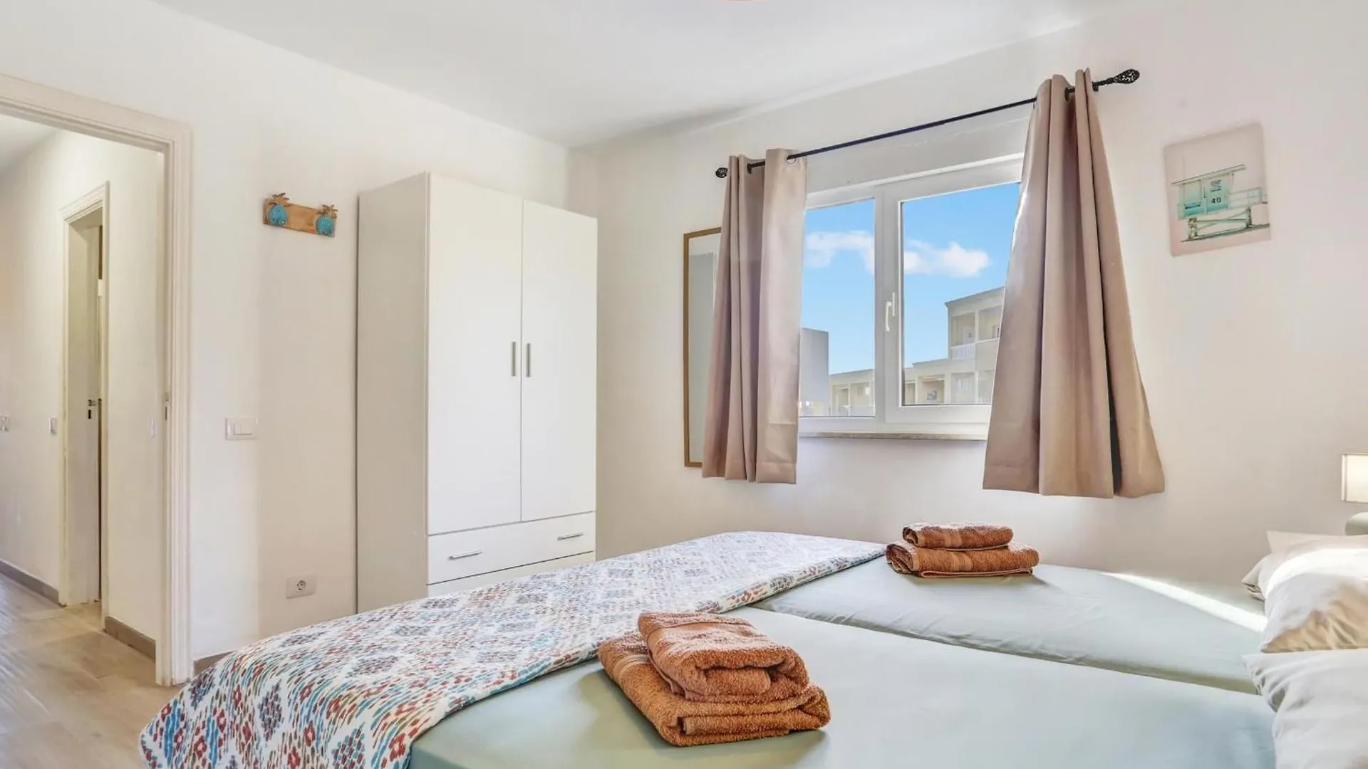Apartment Amplio Apartamento Con Terraza Soleada, Piscina Y Wifi - Es-347-49 Arona