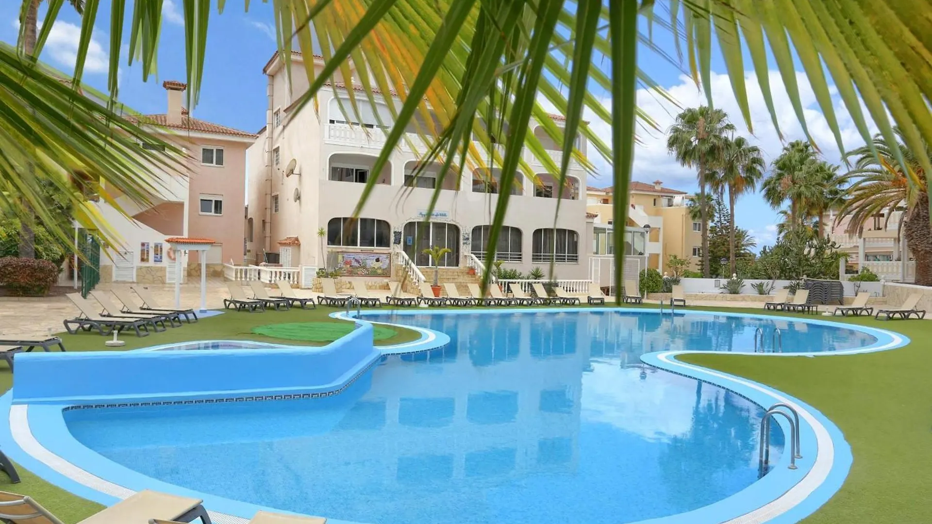 Amplio Apartamento Con Terraza Soleada, Piscina Y Wifi - Es-347-49 Arona